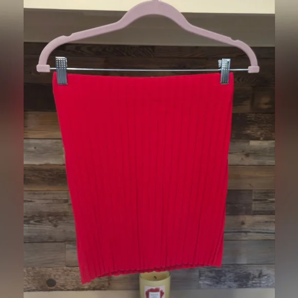 Cotton Citizen Capri Red/Pink Ribbed Mini Form Fitted Skirt for Any Occasion - Picture 5 of 10